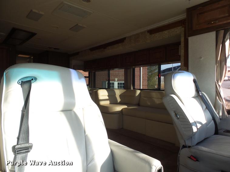 image for item DA5823 2003 Safari Cheetah RV