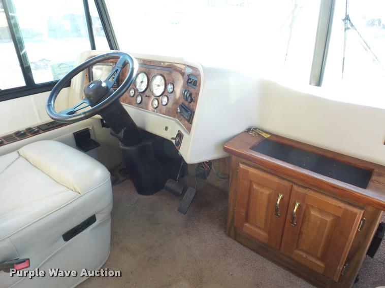 image for item DA5823 2003 Safari Cheetah RV