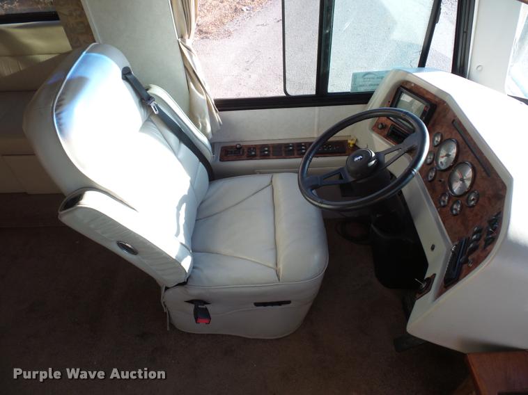 image for item DA5823 2003 Safari Cheetah RV