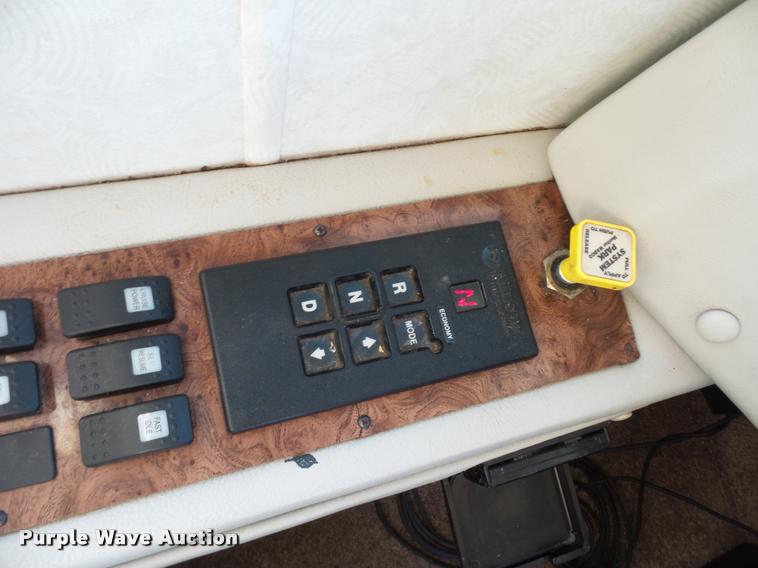 image for item DA5823 2003 Safari Cheetah RV