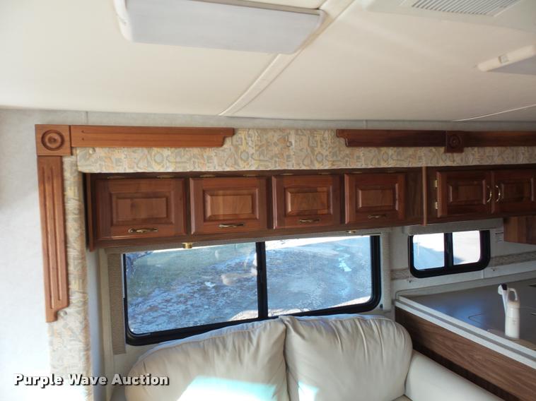 image for item DA5823 2003 Safari Cheetah RV