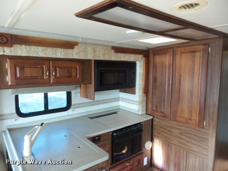 image for item DA5823 2003 Safari Cheetah RV