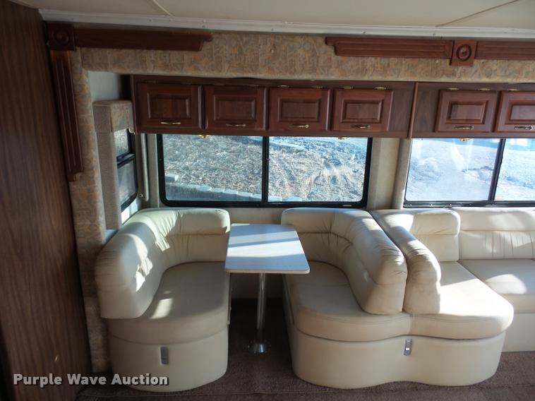 image for item DA5823 2003 Safari Cheetah RV