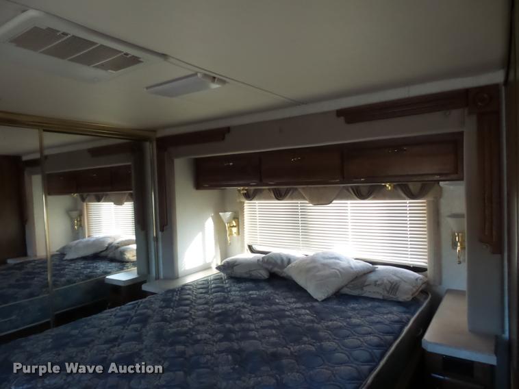 image for item DA5823 2003 Safari Cheetah RV