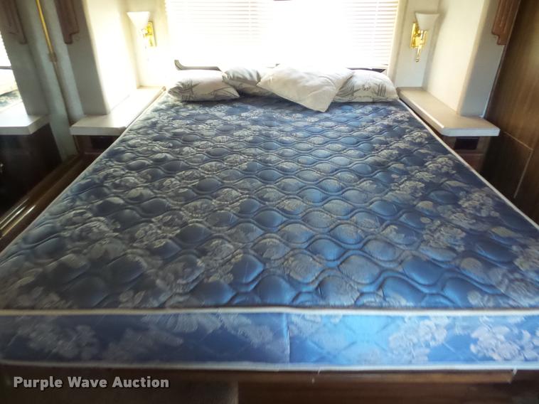 image for item DA5823 2003 Safari Cheetah RV