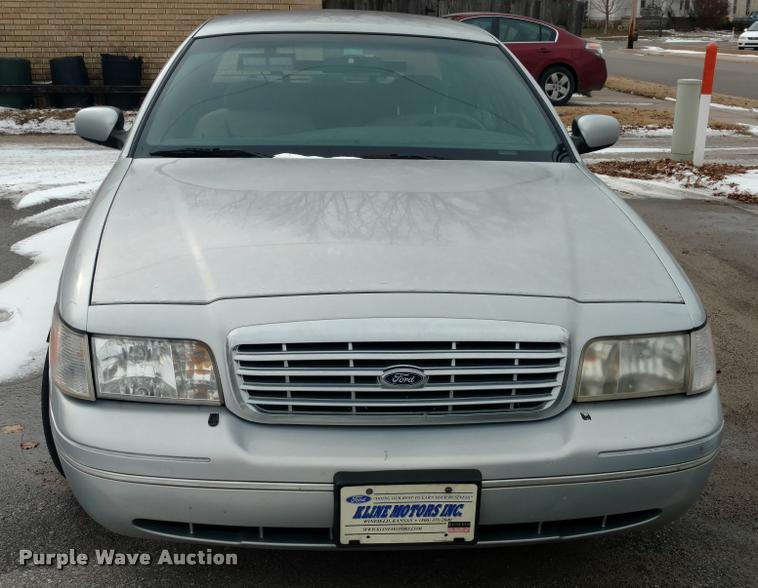 image for item DB0845 2000 Ford Crown Victoria Police Interceptor