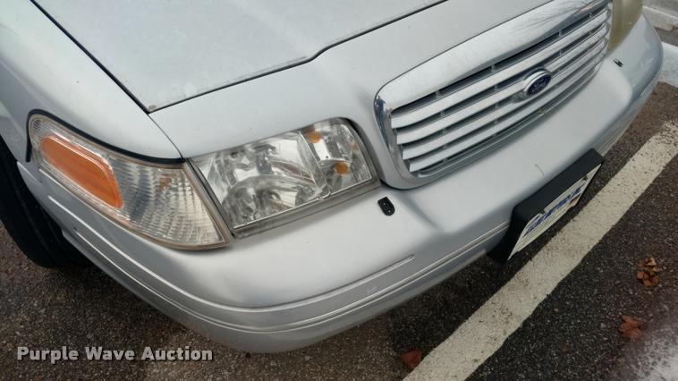 image for item DB0845 2000 Ford Crown Victoria Police Interceptor