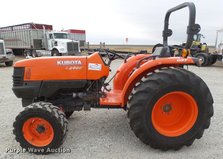 image for item DB1781 2007 Kubota L4400 tractor