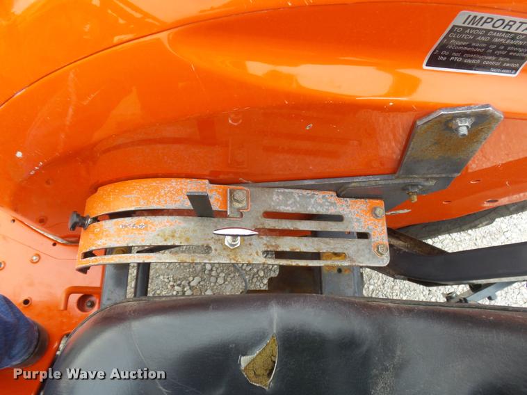 image for item DB1781 2007 Kubota L4400 tractor