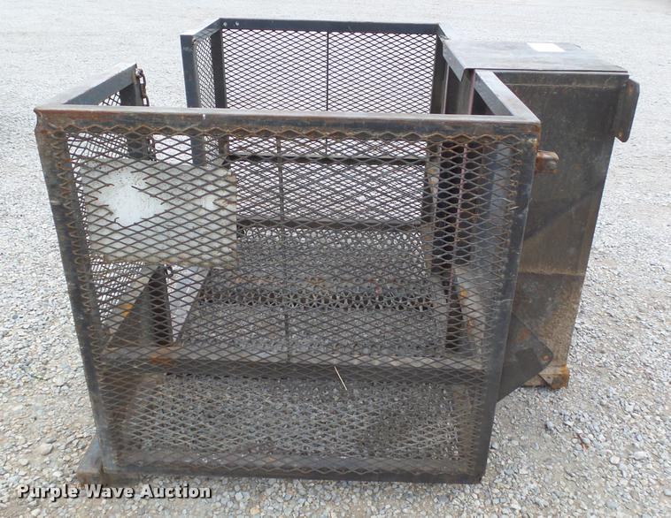 image for item DB1782 Steel man basket