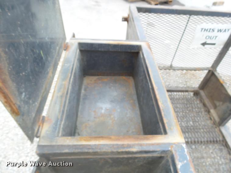 image for item DB1782 Steel man basket