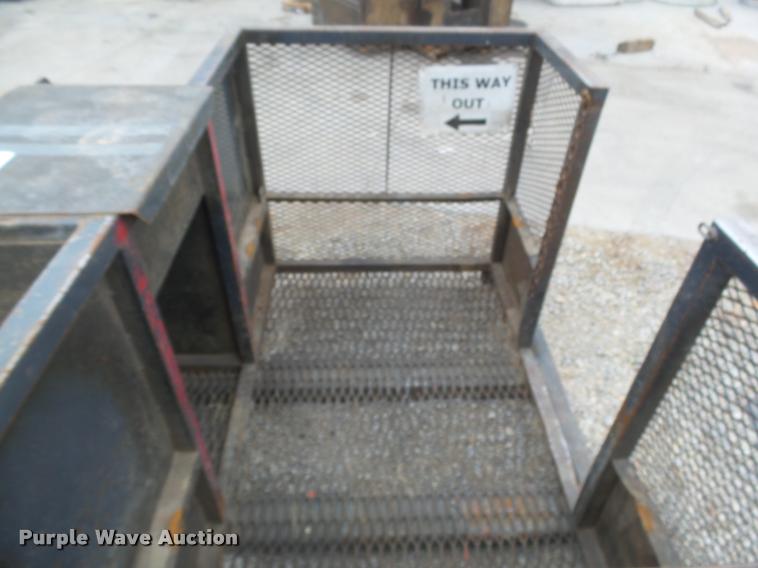 image for item DB1782 Steel man basket