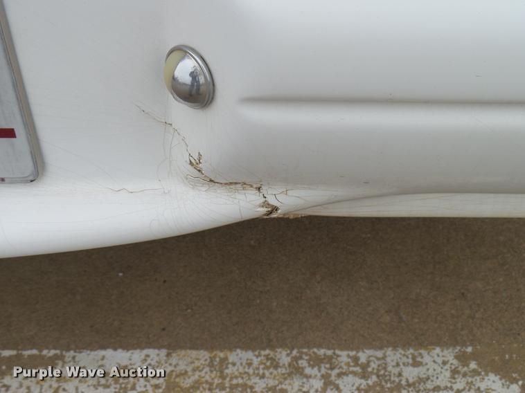 image for item DB2272 2005 Ford E350 Super Duty shuttle bus