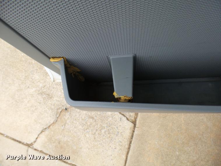 image for item DB2273 2005 Ford E350 Super Duty shuttle bus