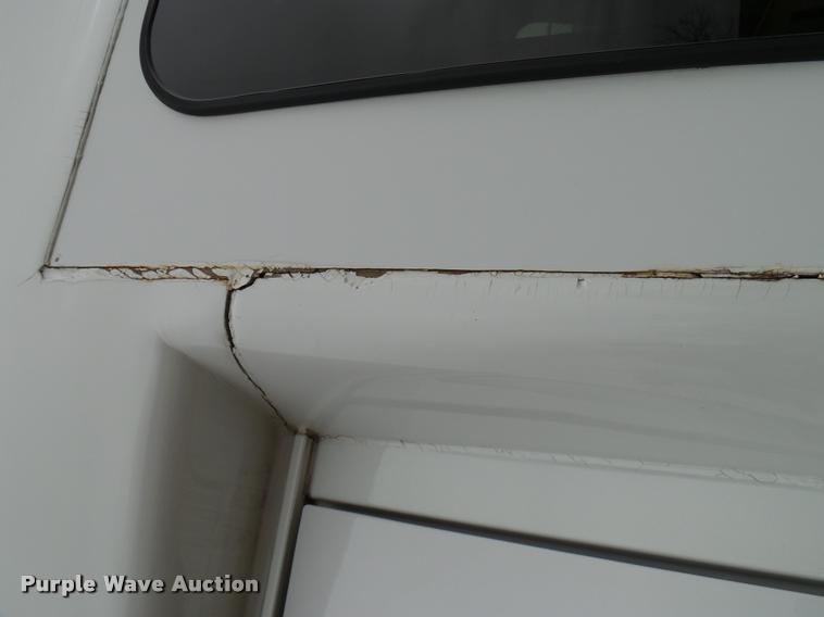 image for item DB2273 2005 Ford E350 Super Duty shuttle bus