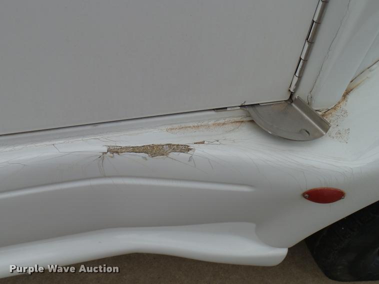 image for item DB2273 2005 Ford E350 Super Duty shuttle bus