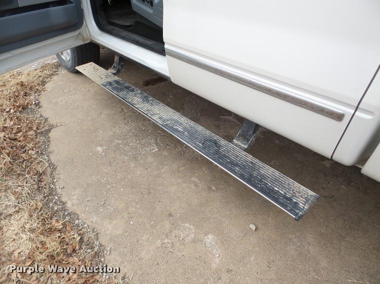 image for item DB2293 2012 Ford F150 Platinum SuperCrew pickup truck