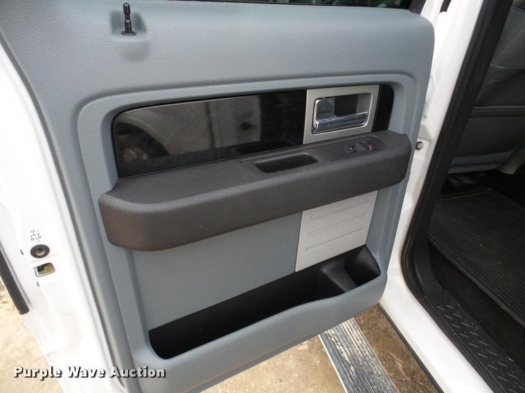 image for item DB2293 2012 Ford F150 Platinum SuperCrew pickup truck