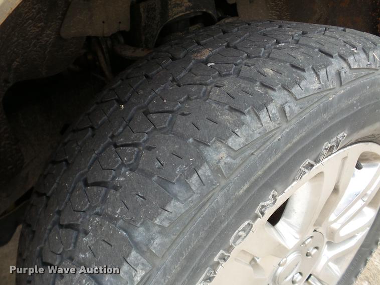 image for item DB2293 2012 Ford F150 Platinum SuperCrew pickup truck