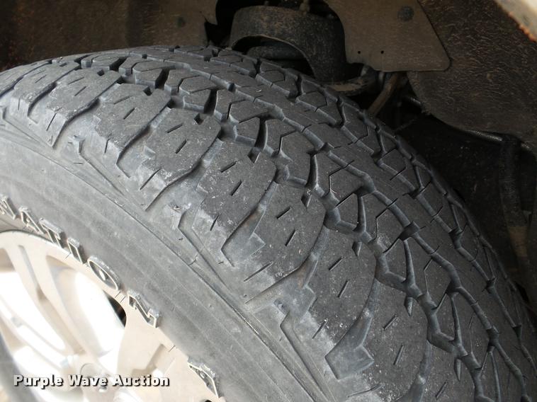 image for item DB2293 2012 Ford F150 Platinum SuperCrew pickup truck