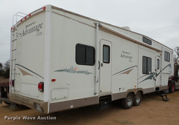 image for item DB2295 2004 Fleetwood camper