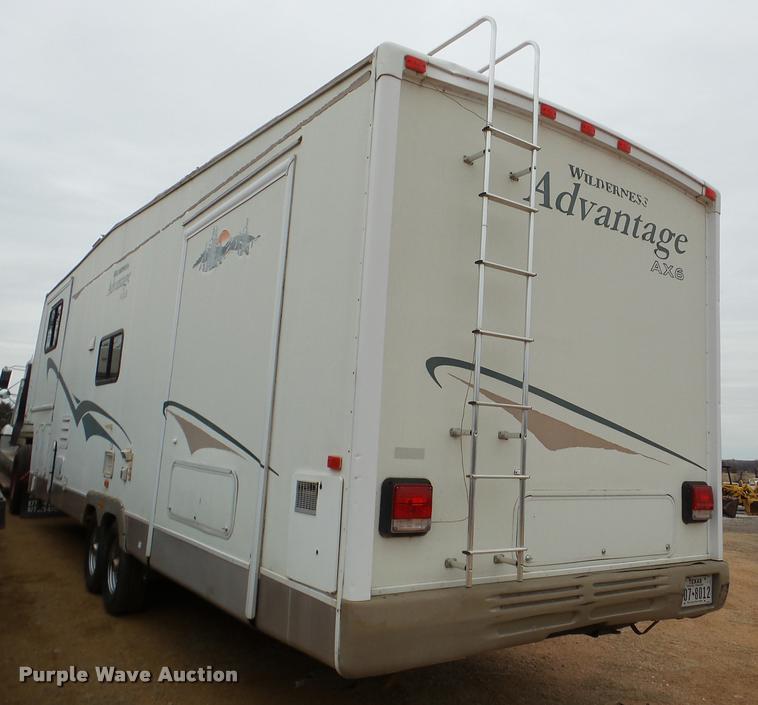 image for item DB2295 2004 Fleetwood camper