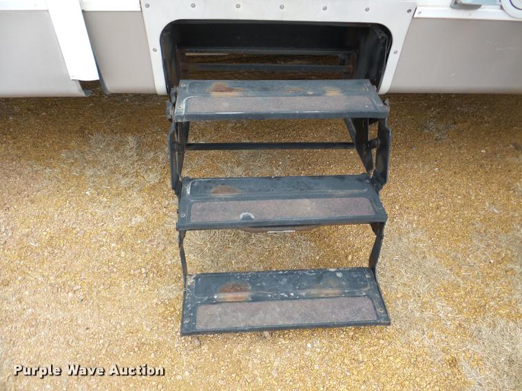 image for item DB2295 2004 Fleetwood camper