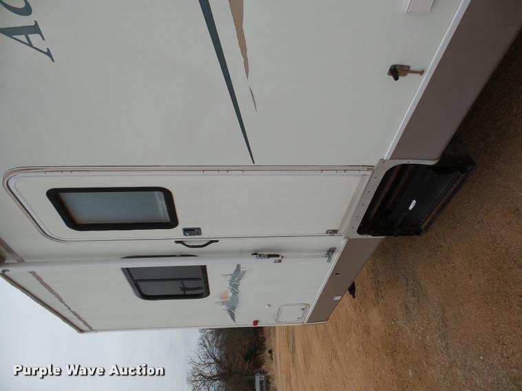 image for item DB2295 2004 Fleetwood camper