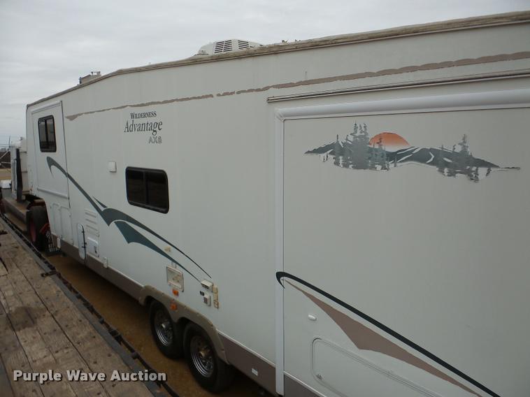 image for item DB2295 2004 Fleetwood camper