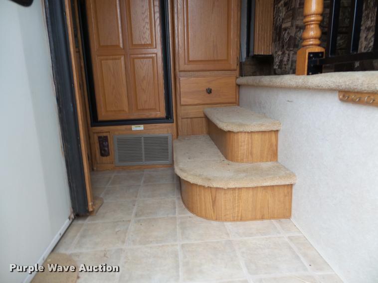 image for item DB2295 2004 Fleetwood camper