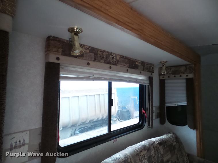 image for item DB2295 2004 Fleetwood camper