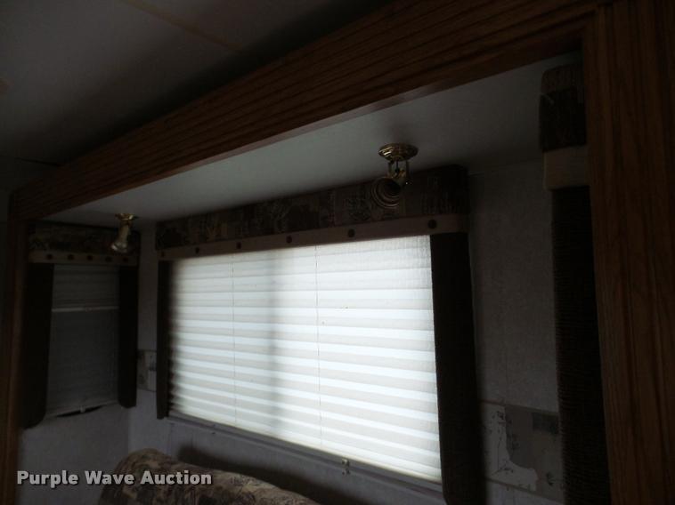 image for item DB2295 2004 Fleetwood camper