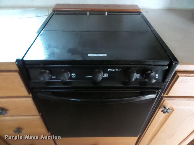 image for item DB2295 2004 Fleetwood camper