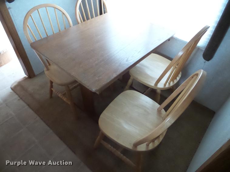 image for item DB2295 2004 Fleetwood camper