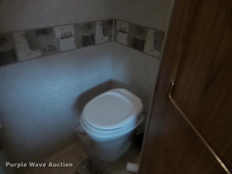 image for item DB2295 2004 Fleetwood camper