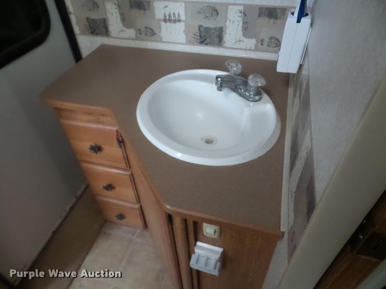 image for item DB2295 2004 Fleetwood camper