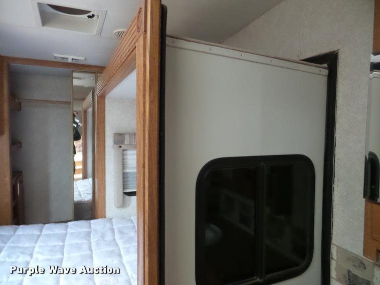 image for item DB2295 2004 Fleetwood camper