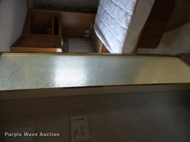 image for item DB2295 2004 Fleetwood camper