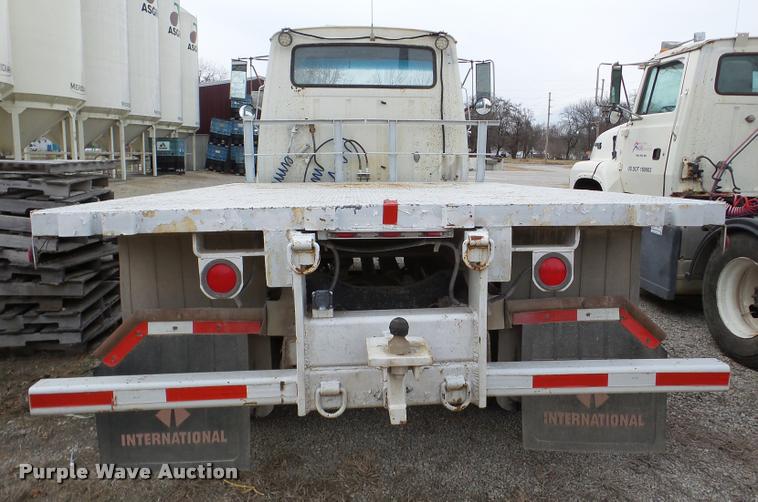 image for item DB5403 1985 Ford LN9000 flatbed truck