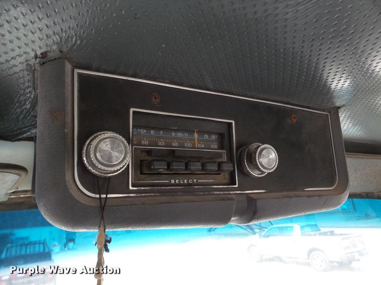 image for item DB5403 1985 Ford LN9000 flatbed truck