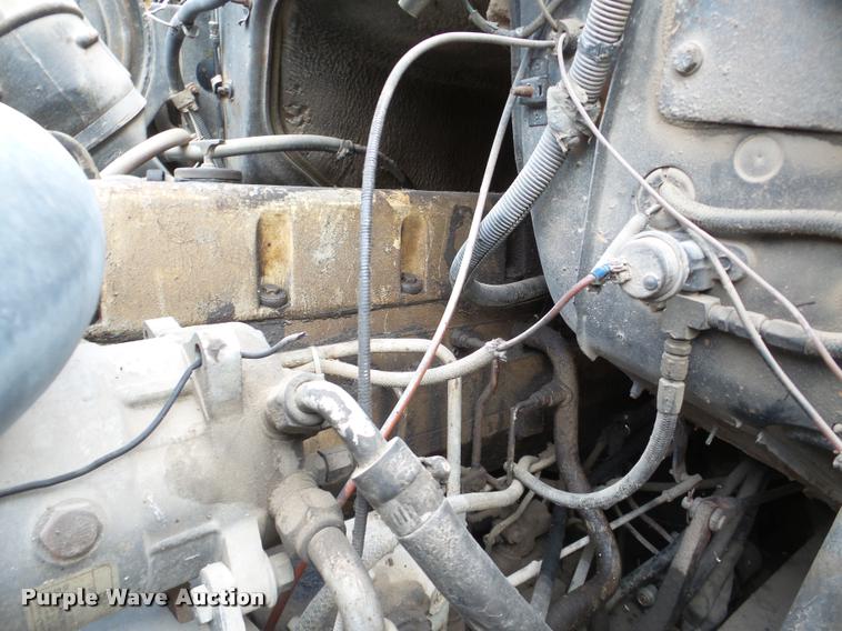 image for item DB5403 1985 Ford LN9000 flatbed truck