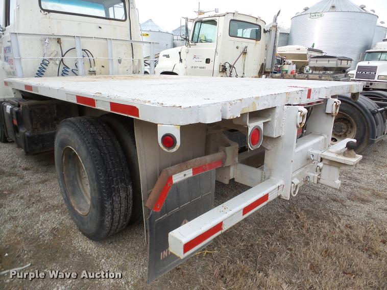 image for item DB5403 1985 Ford LN9000 flatbed truck