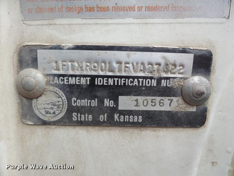 image for item DB5403 1985 Ford LN9000 flatbed truck