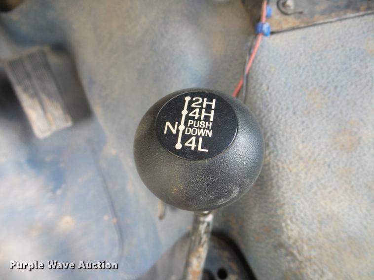 image for item DB5405 1995 Ford F250 flatbed pickup truck