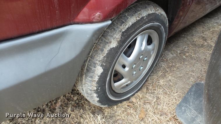 image for item DG9501 2001 Dodge Caravan