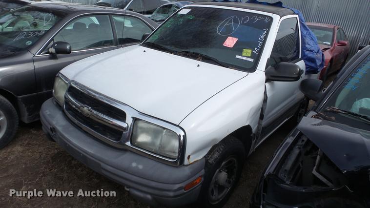 image for item DG9504 2003 Chevrolet Tracker SUV