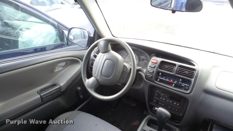 image for item DG9504 2003 Chevrolet Tracker SUV