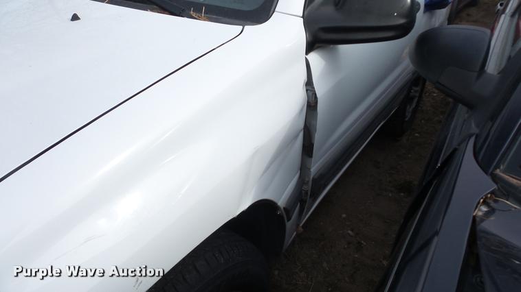 image for item DG9504 2003 Chevrolet Tracker SUV