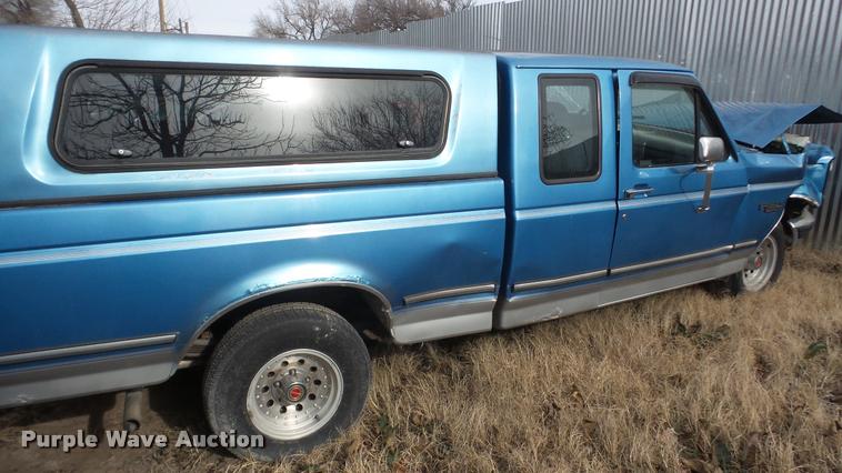 image for item DG9508 1993 Ford F150 SuperCab pickup truck
