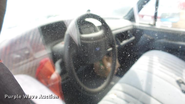 image for item DG9508 1993 Ford F150 SuperCab pickup truck